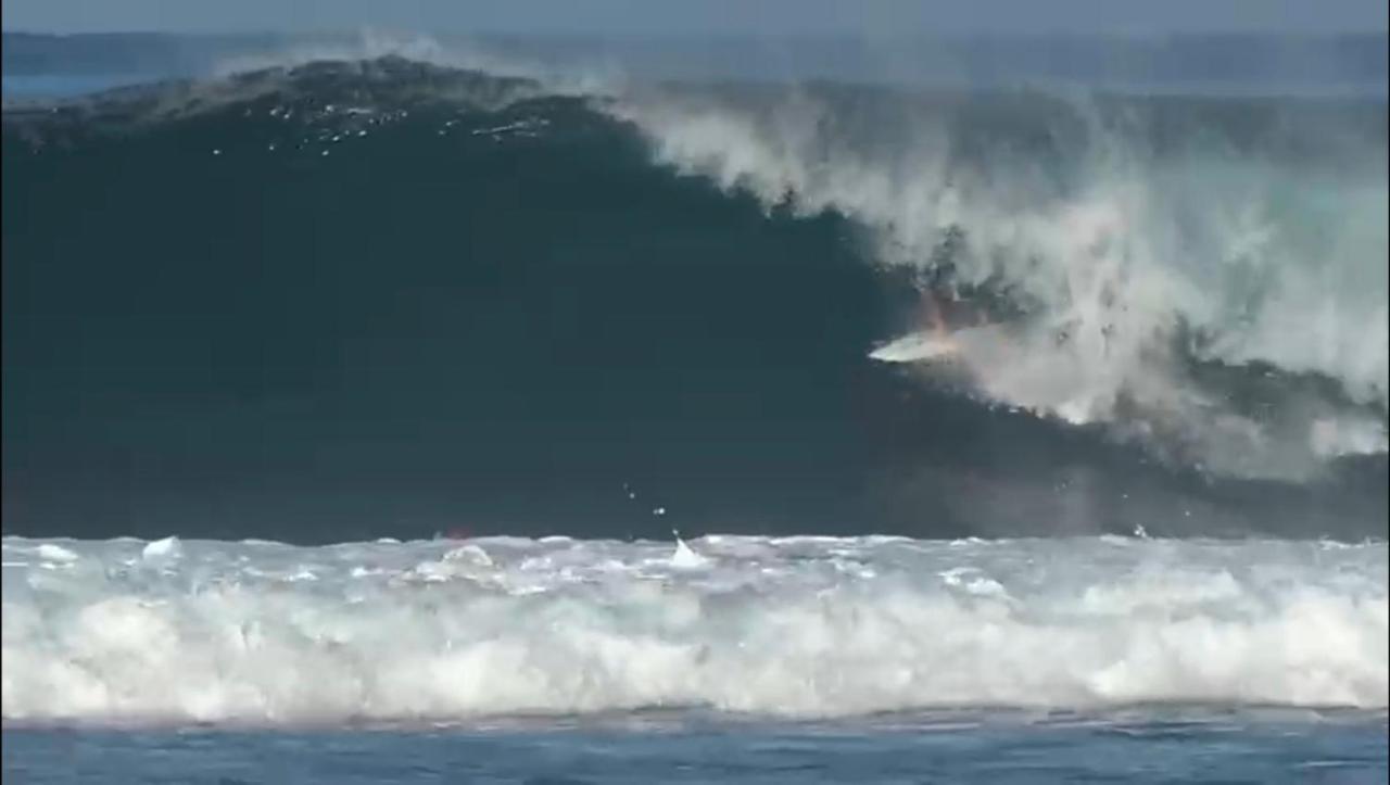 Rumah Nalu Surf Camp Krui Eksteriør bilde
